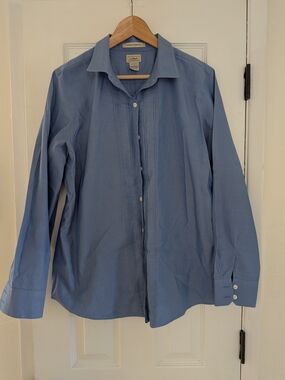 L.L. Bean Womens Blue Long Sleeve 100% Cotton Button Up Size L Wrinkle Resistant